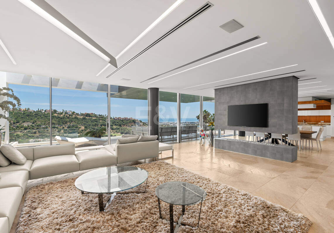 Contemporary Villa with Panoramic Views in Los Arqueros