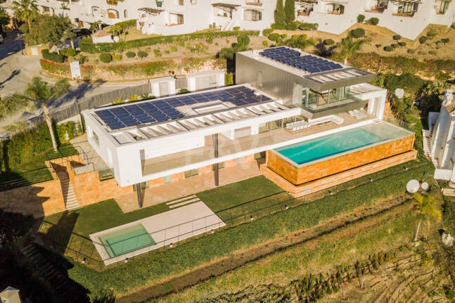 Zeitgenössische Villa mit Panoramablick in Los Arqueros