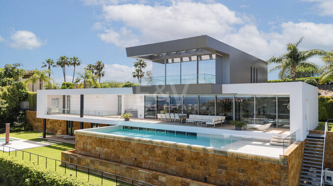 Villa contemporánea con vistas panorámicas en Los Arqueros