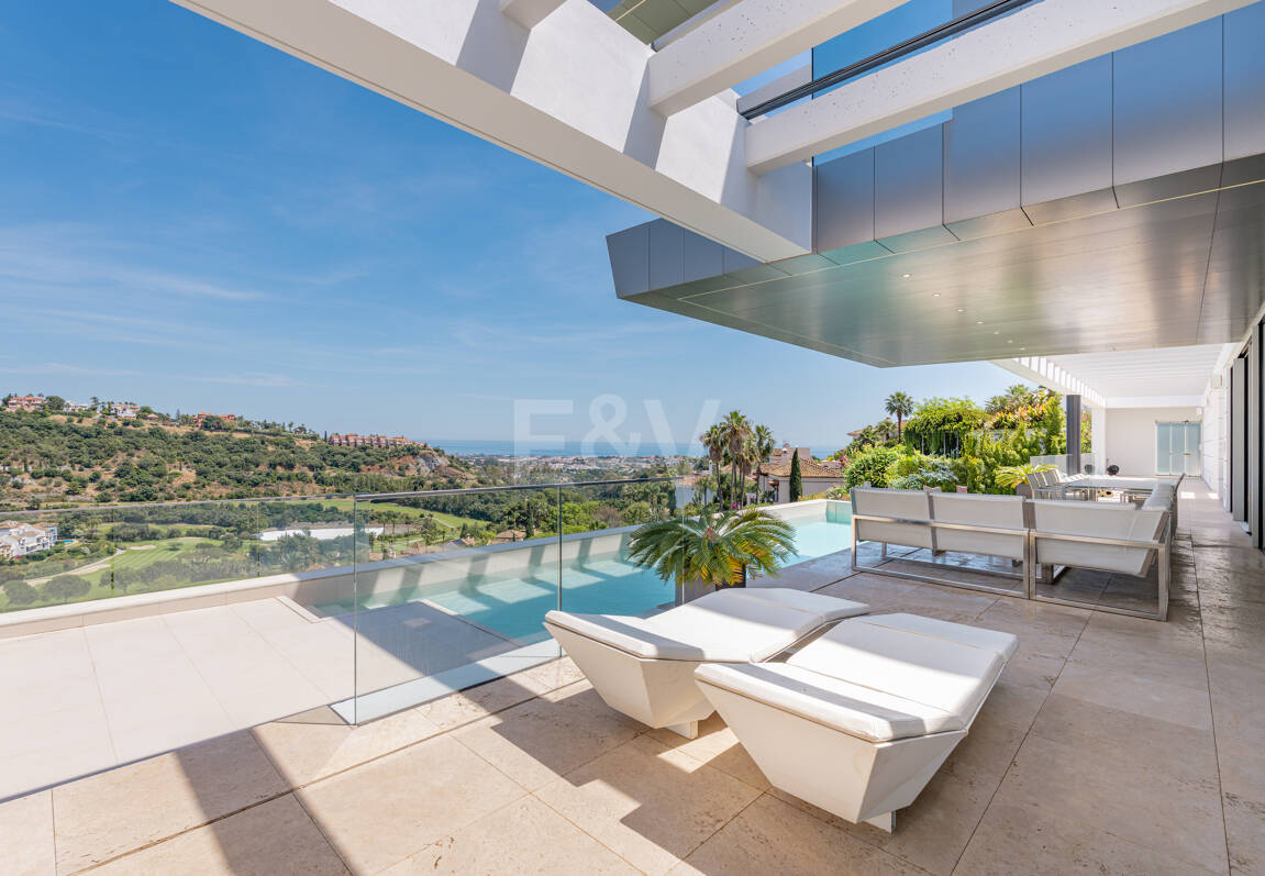 Zeitgenössische Villa mit Panoramablick in Los Arqueros