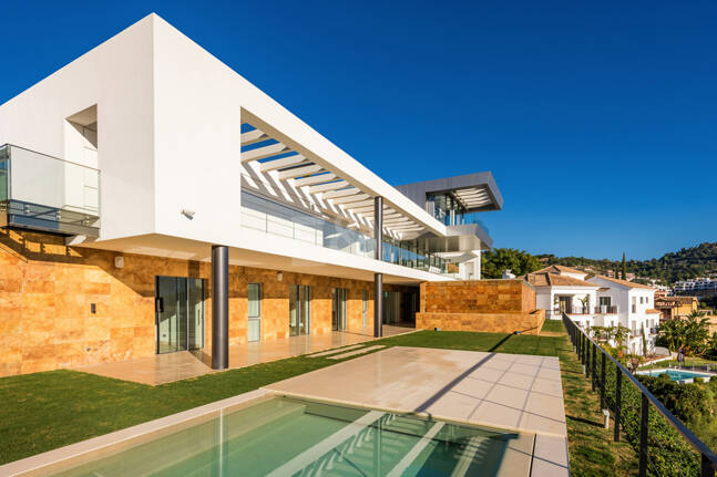 Zeitgenössische Villa mit Panoramablick in Los Arqueros