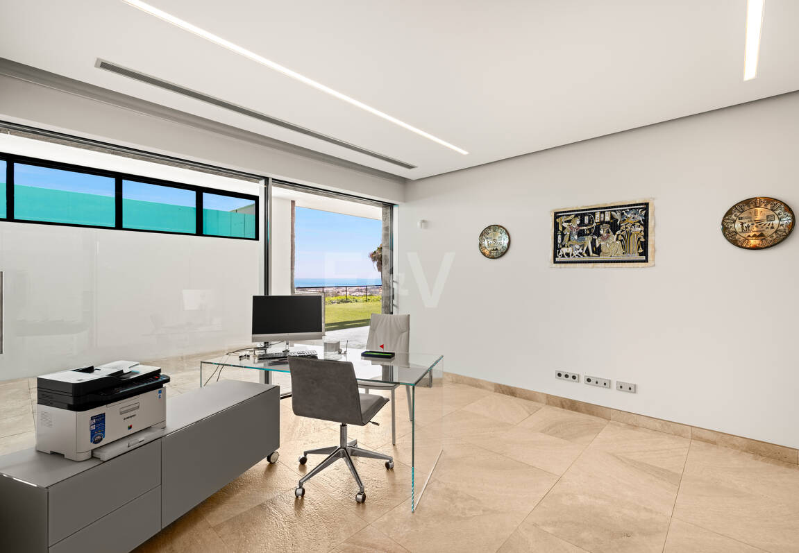 Zeitgenössische Villa mit Panoramablick in Los Arqueros
