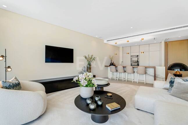 Magnificent Ground-Floor apartment in La Quinta with panoramic sea & mountain views