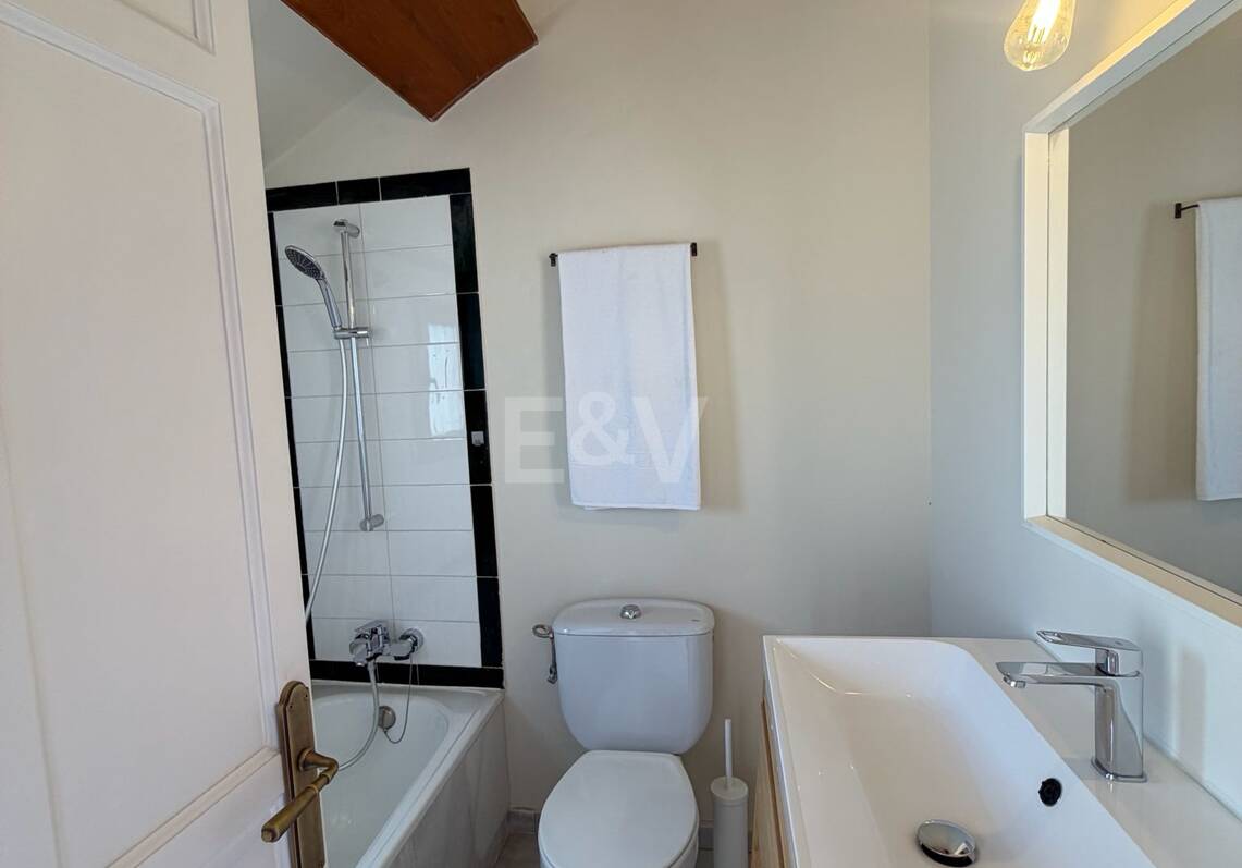 Andalusian charm in Nagüeles, Peaceful Garden Townhouse on Marbella's Golden Mile