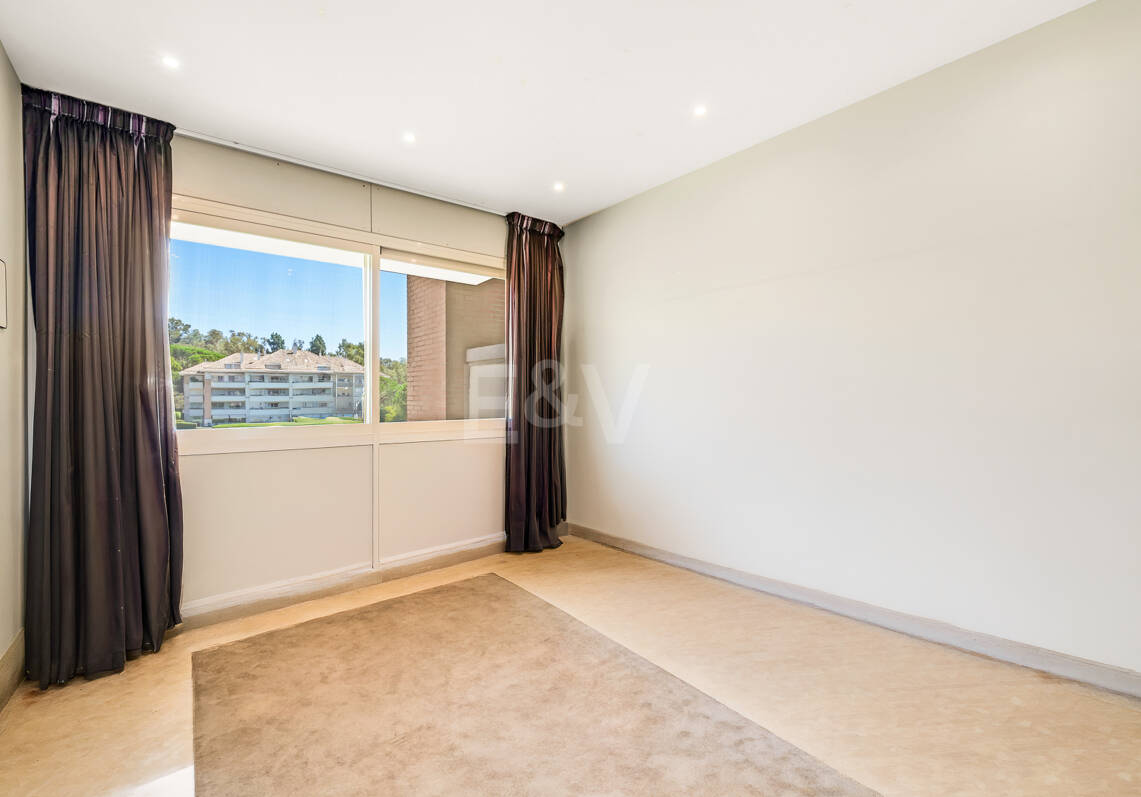 Apartment in Prestigious La Trinidad with Stunning La Concha Views