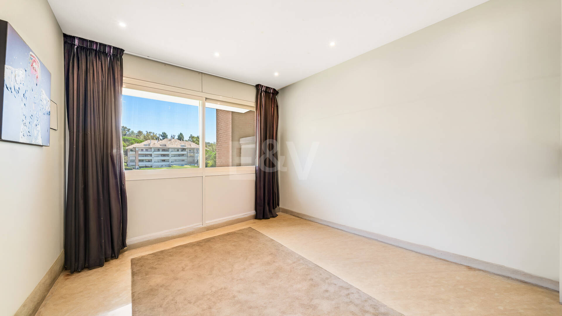 Apartment in Prestigious La Trinidad with Stunning La Concha Views