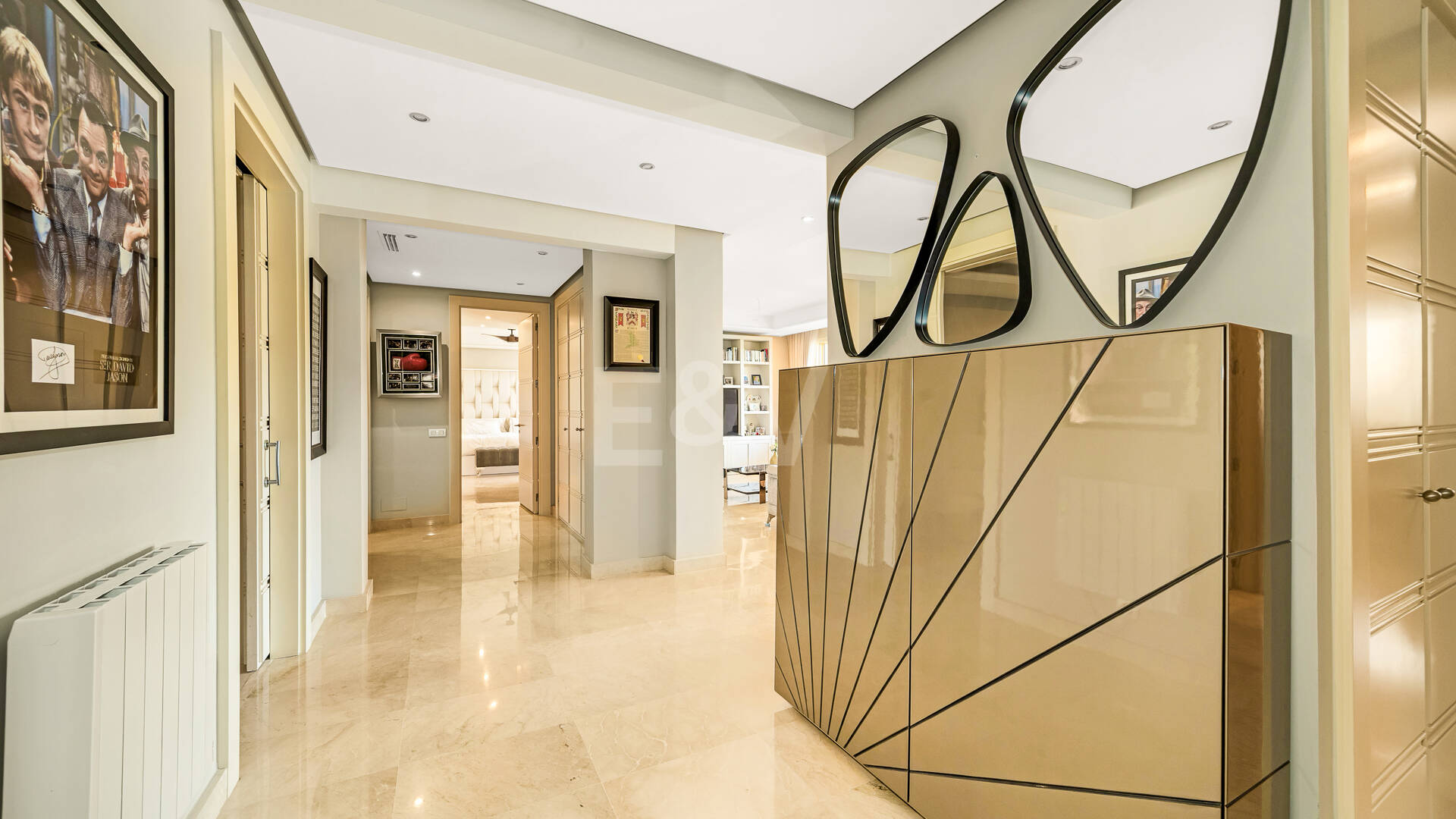 Apartment in Prestigious La Trinidad with Stunning La Concha Views