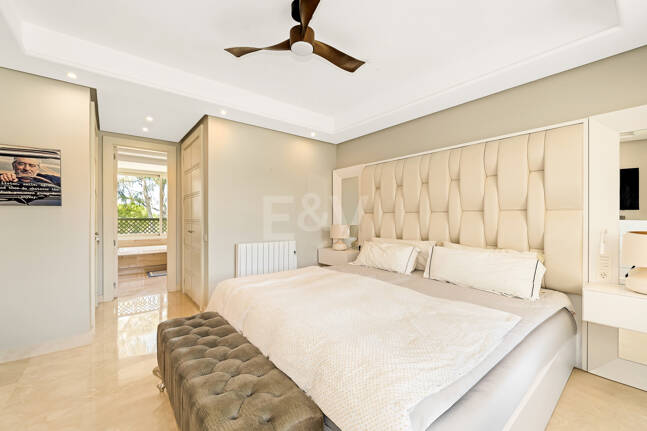 Apartment in Prestigious La Trinidad with Stunning La Concha Views