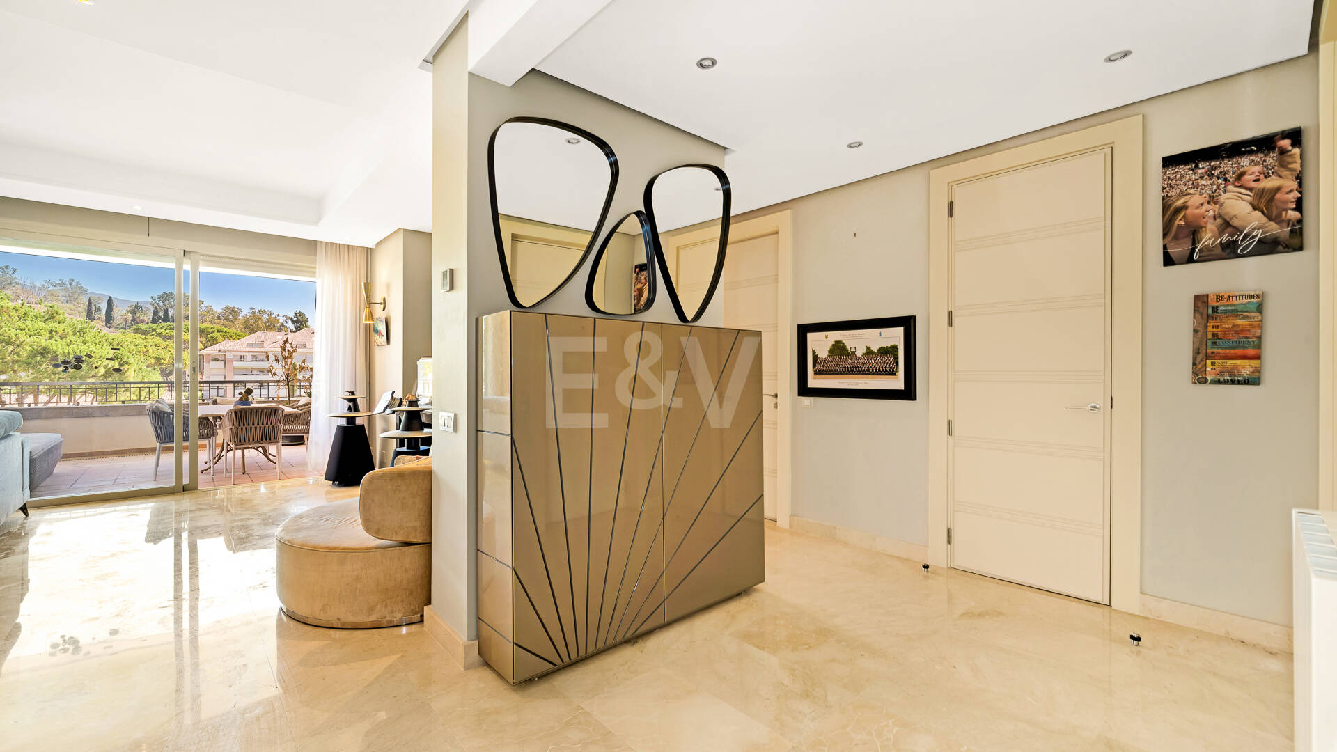 Apartment in Prestigious La Trinidad with Stunning La Concha Views