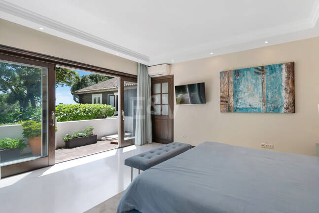 Scandinavian Charm Meets Mediterranean Living – Elegant Sustainable Family Villa in Elviria