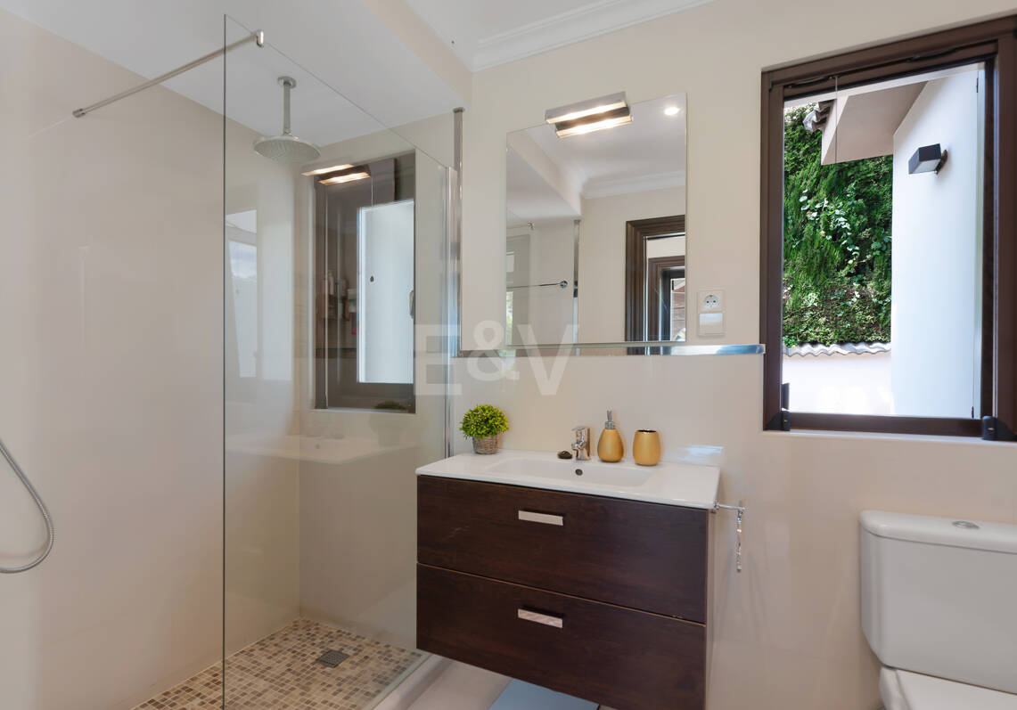 Scandinavian Charm Meets Mediterranean Living – Elegant Sustainable Family Villa in Elviria