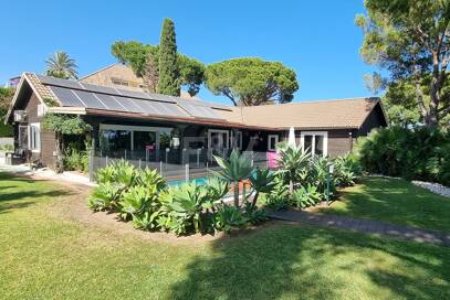 Scandinavian Charm Meets Mediterranean Living – Elegant Sustainable Family Villa in Elviria