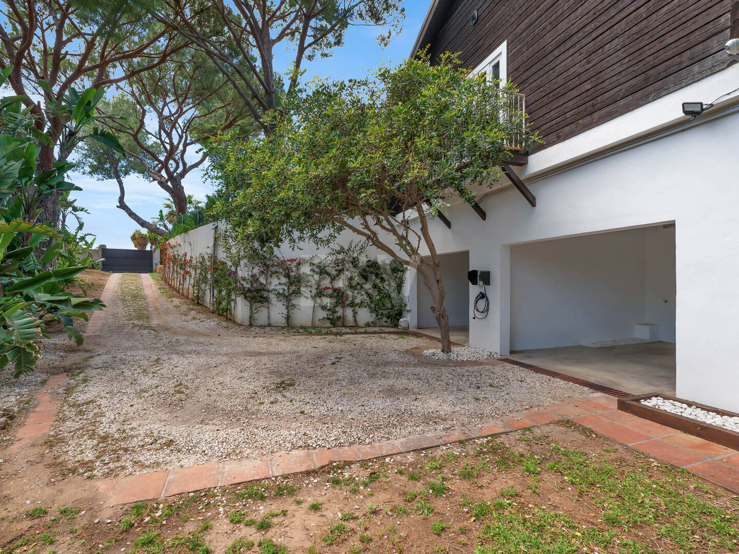 Scandinavian Charm Meets Mediterranean Living – Elegant Sustainable Family Villa in Elviria