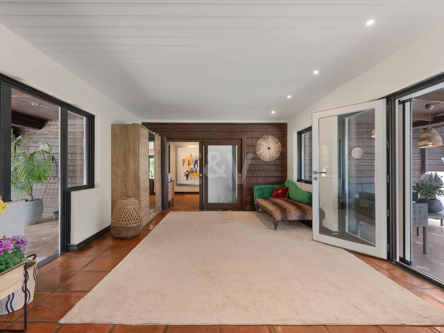 Scandinavian Charm Meets Mediterranean Living – Elegant Sustainable Family Villa in Elviria