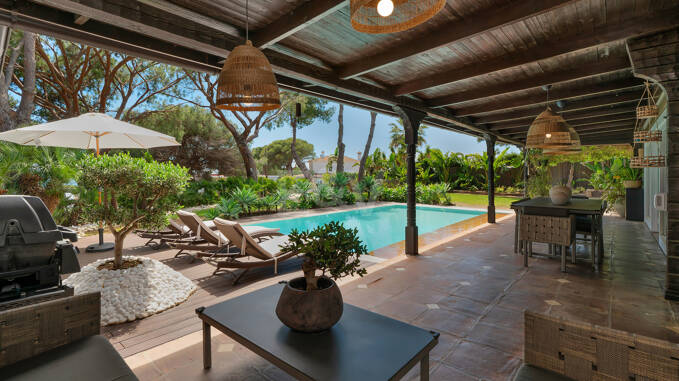 Villa à louer en Elviria, Marbella Est