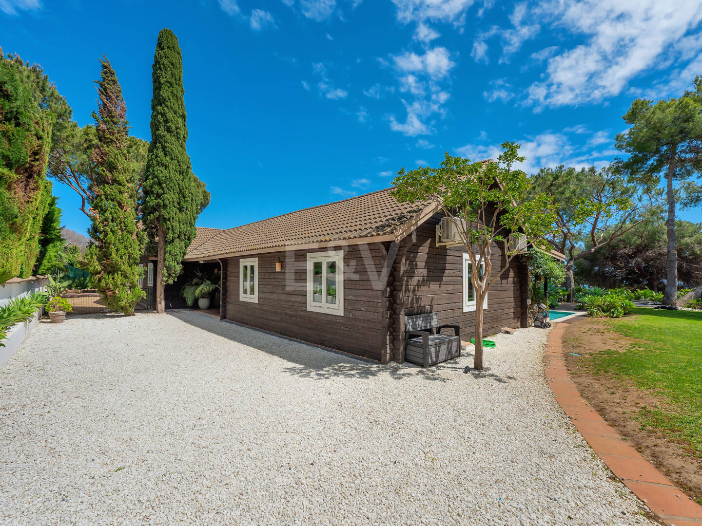 Scandinavian Charm Meets Mediterranean Living – Elegant Sustainable Family Villa in Elviria