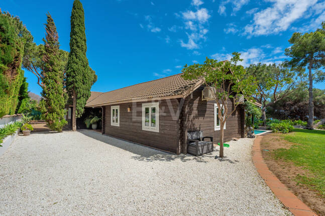 Scandinavian Charm Meets Mediterranean Living – Elegant Sustainable Family Villa in Elviria