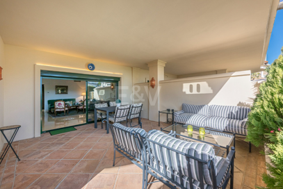 Markplanslägenhet till salu i Los Arqueros, Benahavis