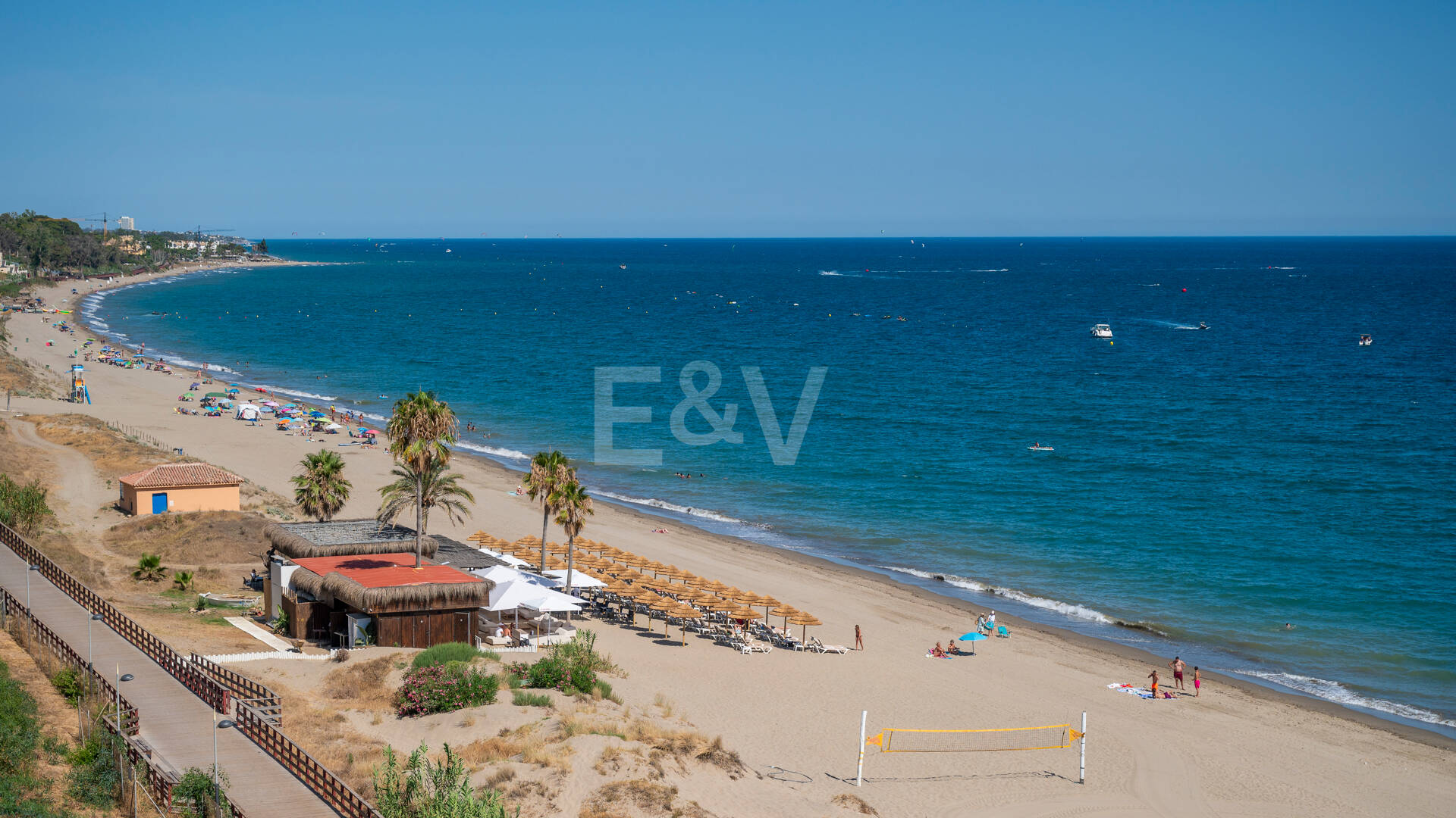 Unmöblierte Wohnung mit Meerblick direkt am Strand von Marbella