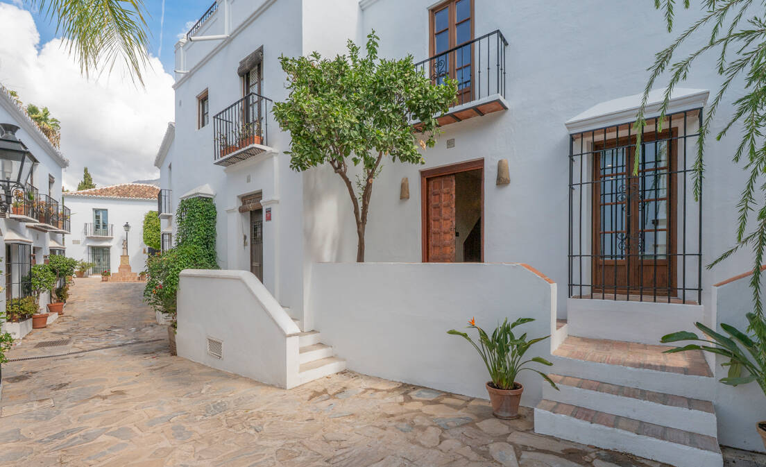 Set within the established residential enclave of Lomas de Marbella Club, this beautifully redesigned townhouse combines authentic Andalusian architecture with...