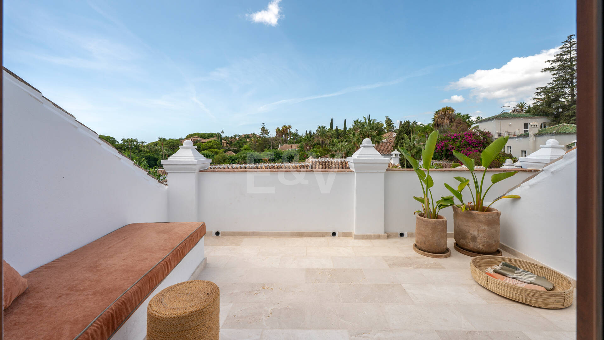 Raffinerat andalusiskt radhus med skräddarsydda inredare i Lomas de Marbella Club