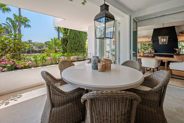 Elegante apartamento en el corazón de Puente Romano Beach Resort