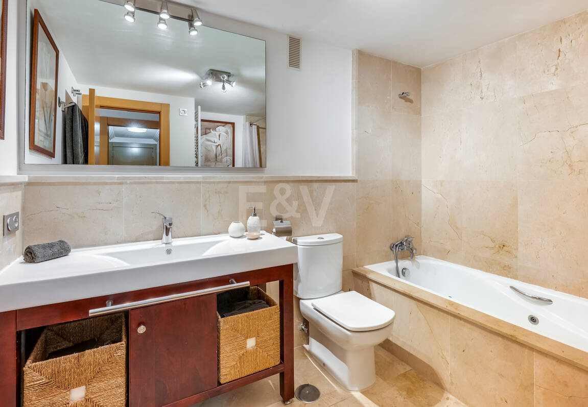 Apartamento en Flamingos Golf con vistas al mar y al golf