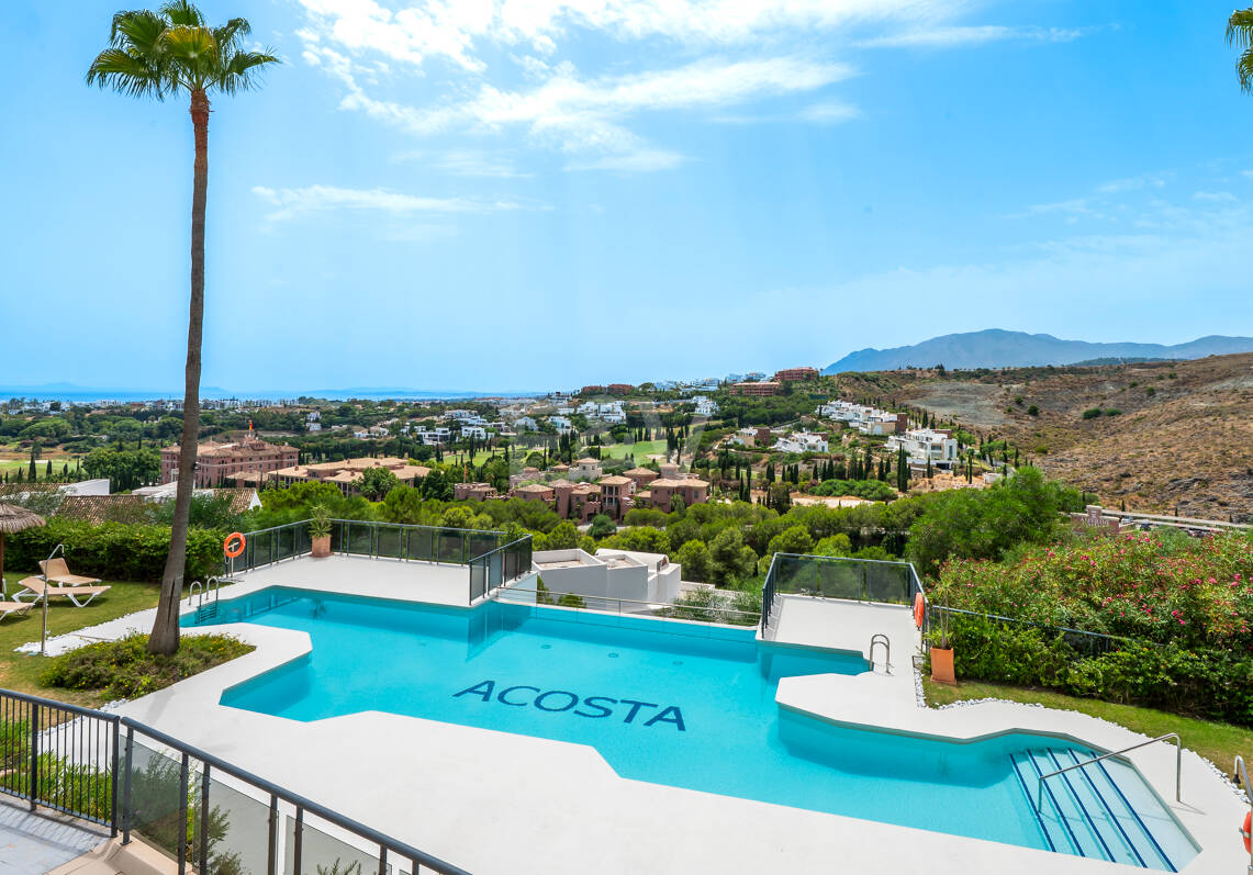 Apartment in Flamingos Golf with Panoramic Sea Views