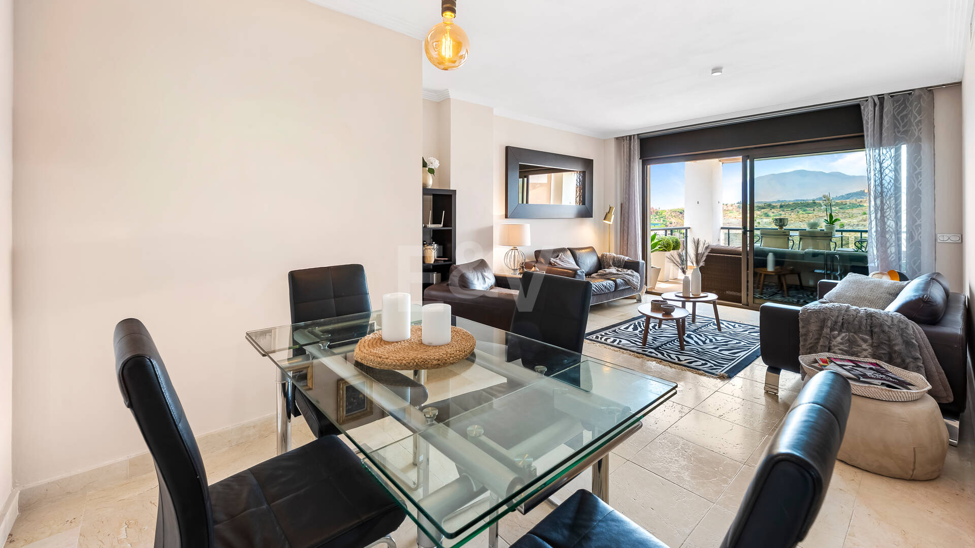 Apartamento en Flamingos Golf con vistas al mar y al golf