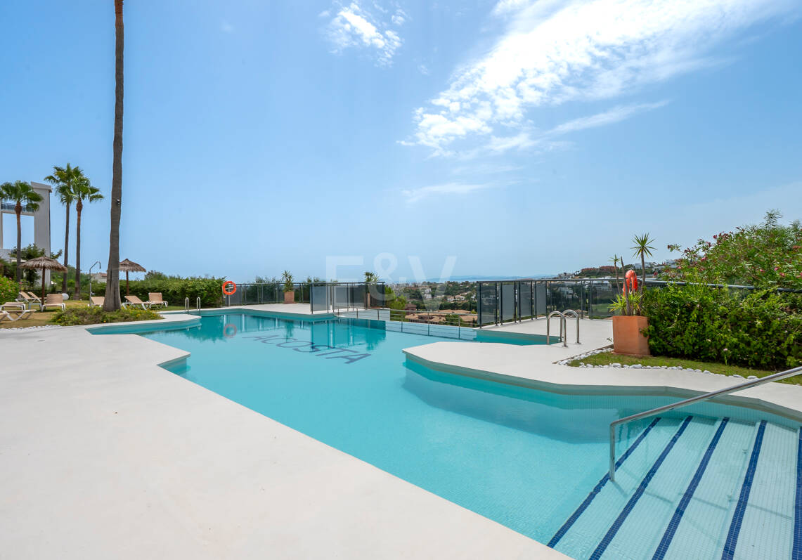 Apartment in Flamingos Golf with Panoramic Sea Views