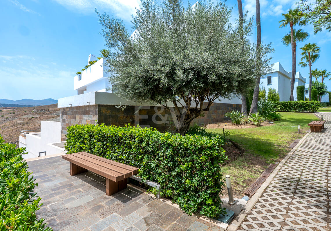 Apartment in Flamingos Golf with Panoramic Sea Views