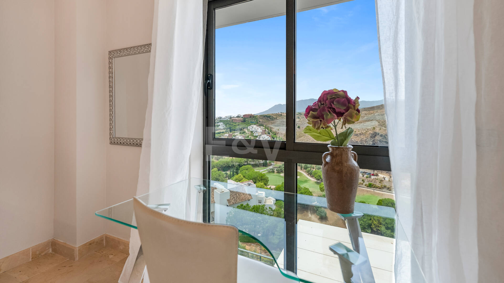 Apartamento en Flamingos Golf con vistas al mar y al golf