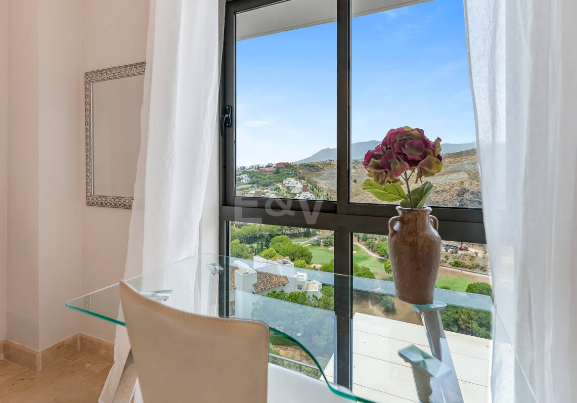 Apartment in Flamingos Golf with Panoramic Sea Views