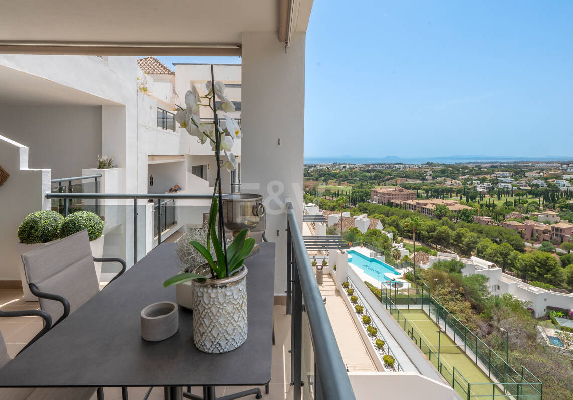 Apartment in Flamingos Golf with Panoramic Sea Views