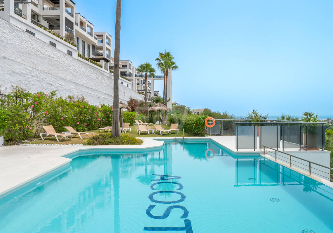 Apartment in Flamingos Golf with Panoramic Sea Views