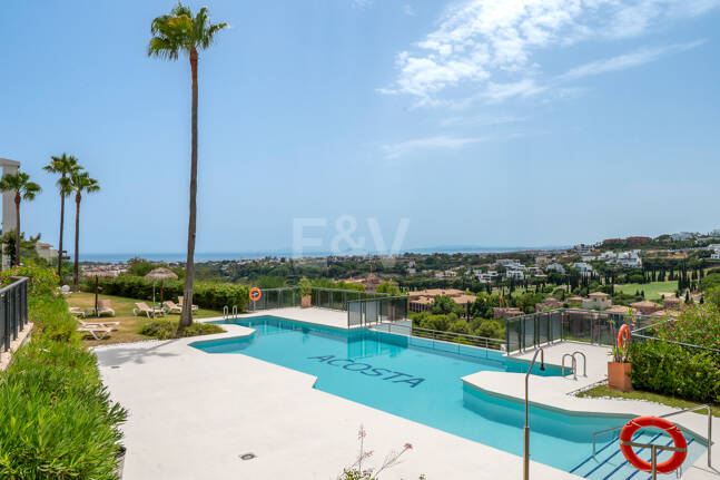 Apartamento en Flamingos Golf con vistas al mar y al golf