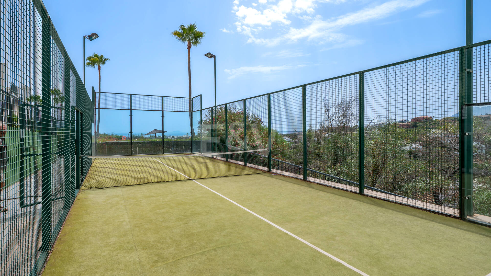 Apartamento en Flamingos Golf con vistas al mar y al golf
