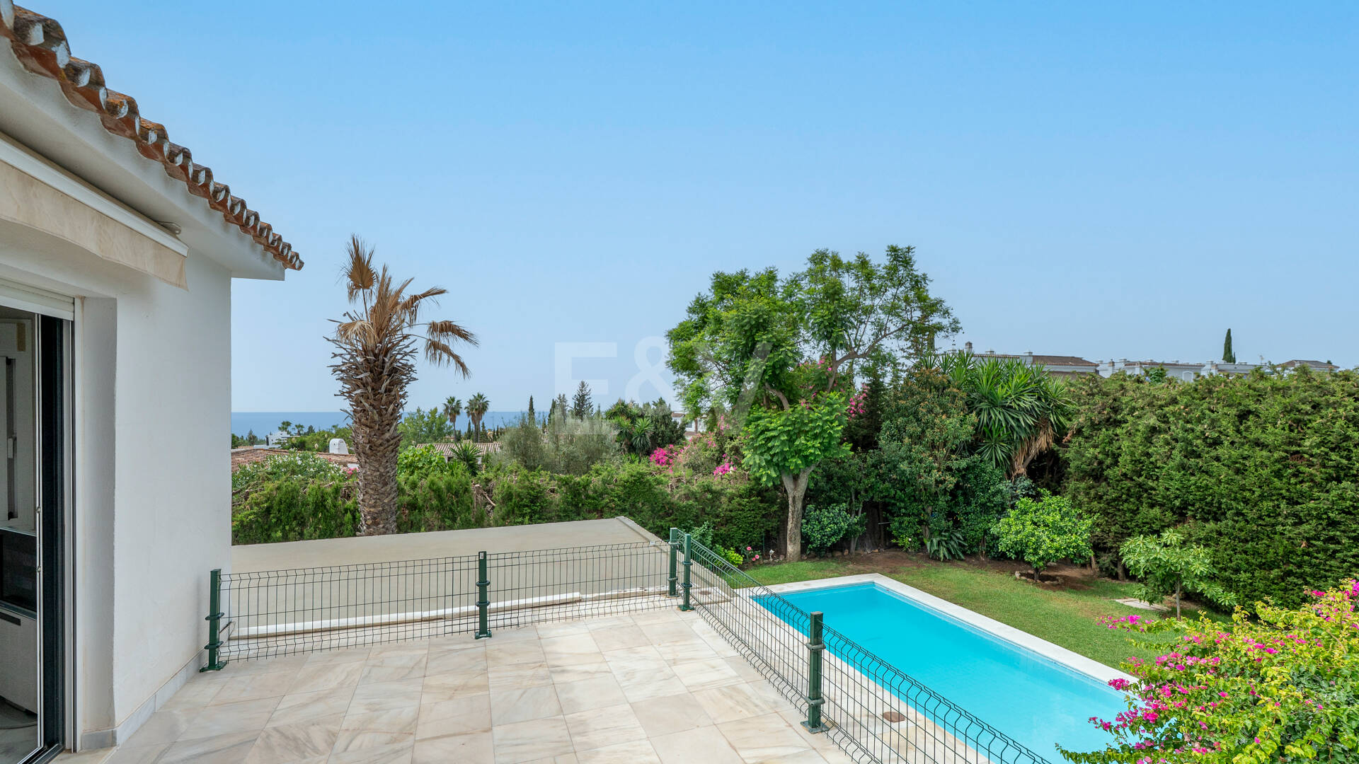 Charming Mediterranean Villa with Guest Apartment in Rocío de Nagüeles