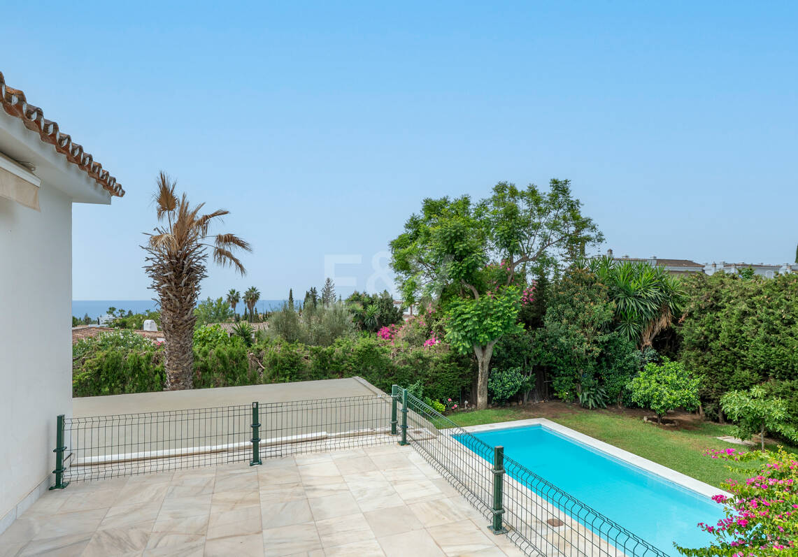 Charming Mediterranean Villa with Guest Apartment in Rocío de Nagüeles
