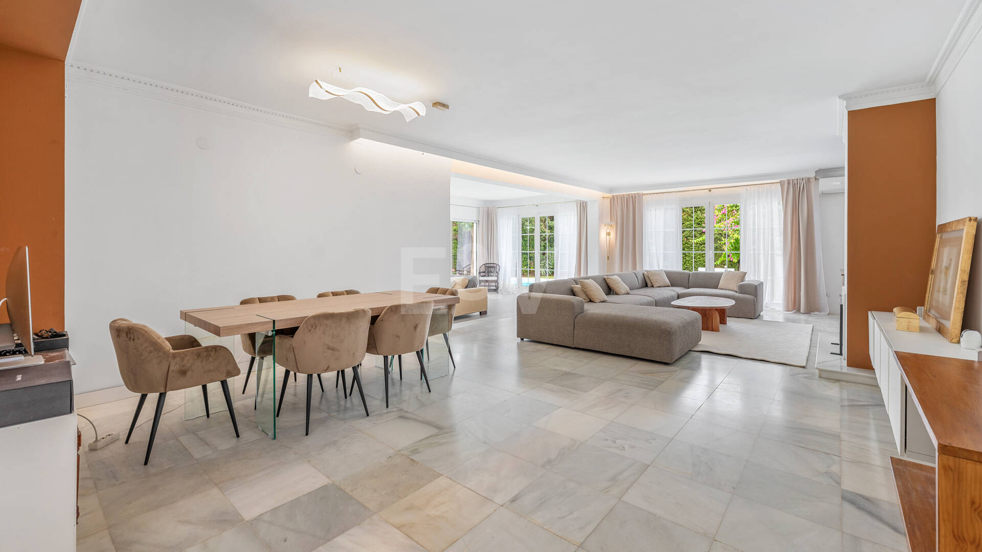 Charming Mediterranean Villa with Guest Apartment in Rocío de Nagüeles