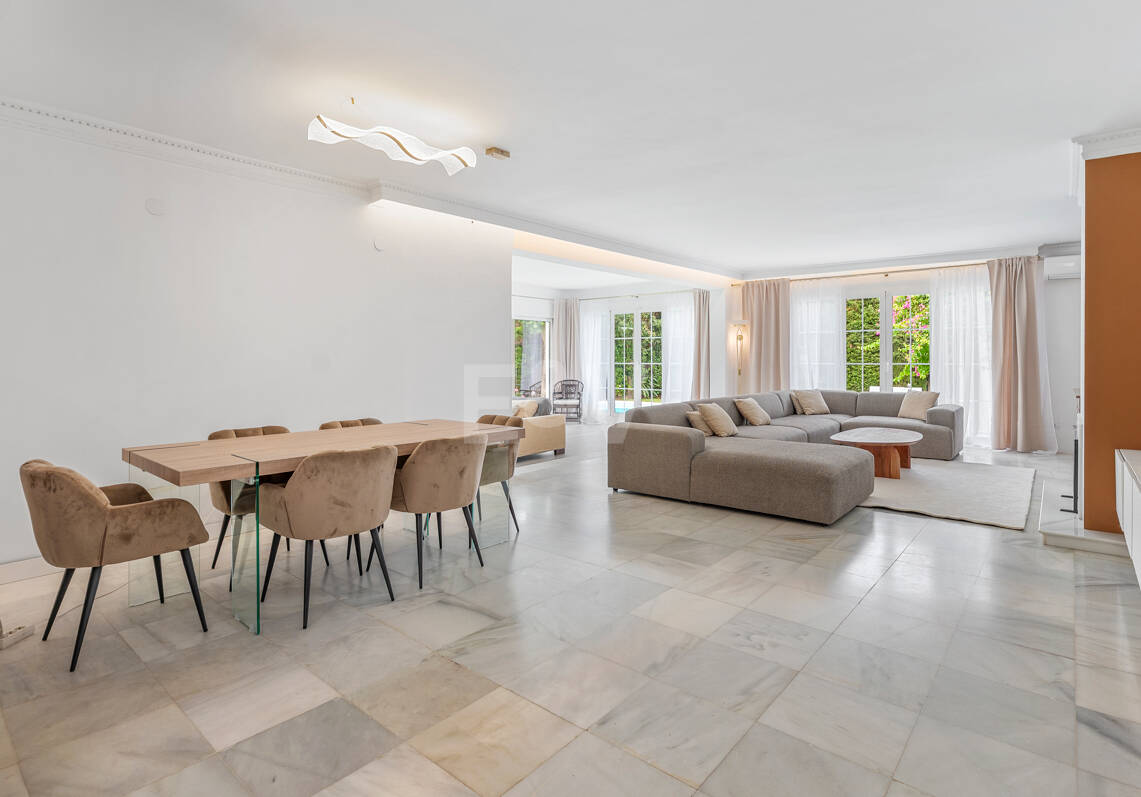 Charming Mediterranean Villa with Guest Apartment in Rocío de Nagüeles