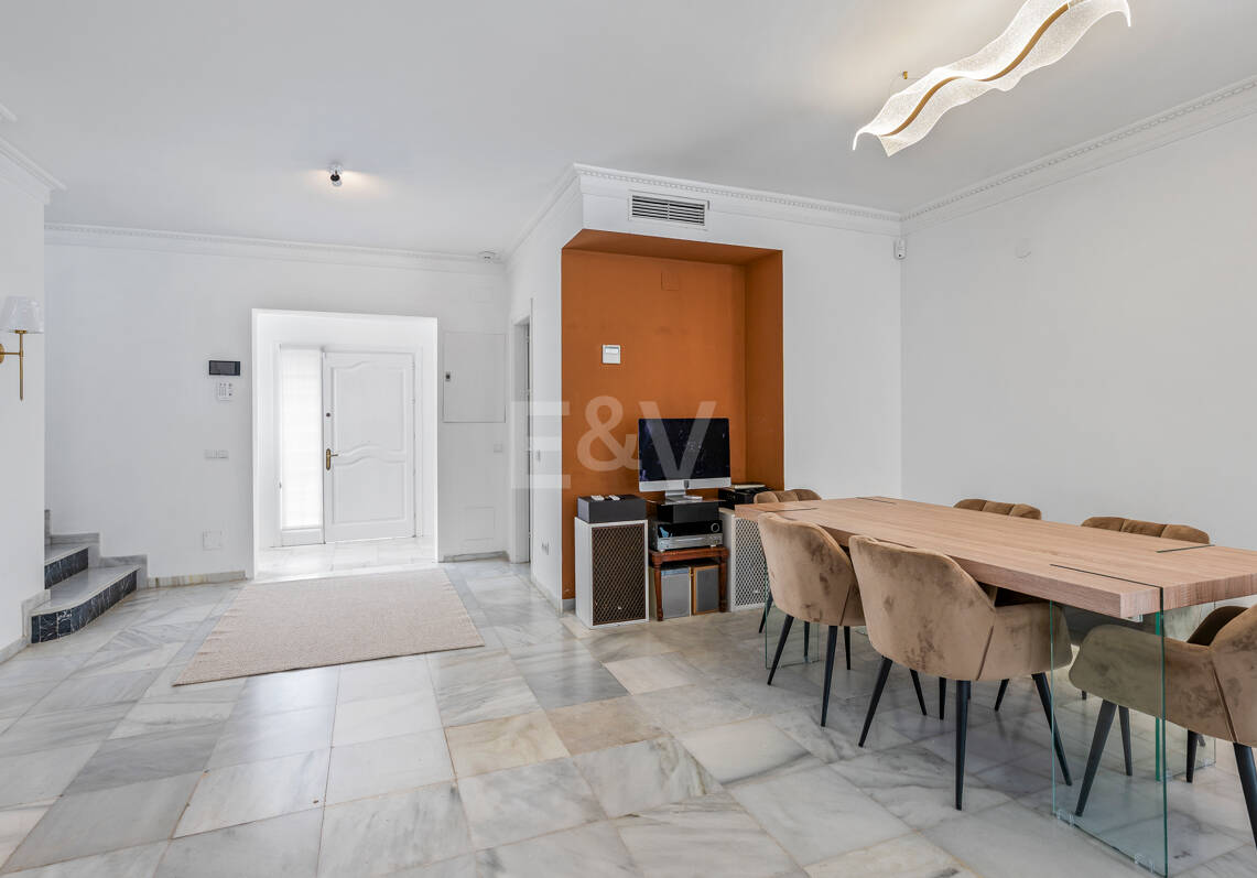 Charming Mediterranean Villa with Guest Apartment in Rocío de Nagüeles