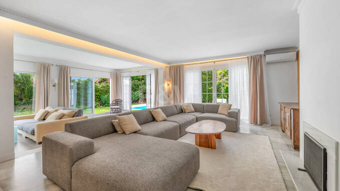 Charming Mediterranean Villa with Guest Apartment in Rocío de Nagüeles