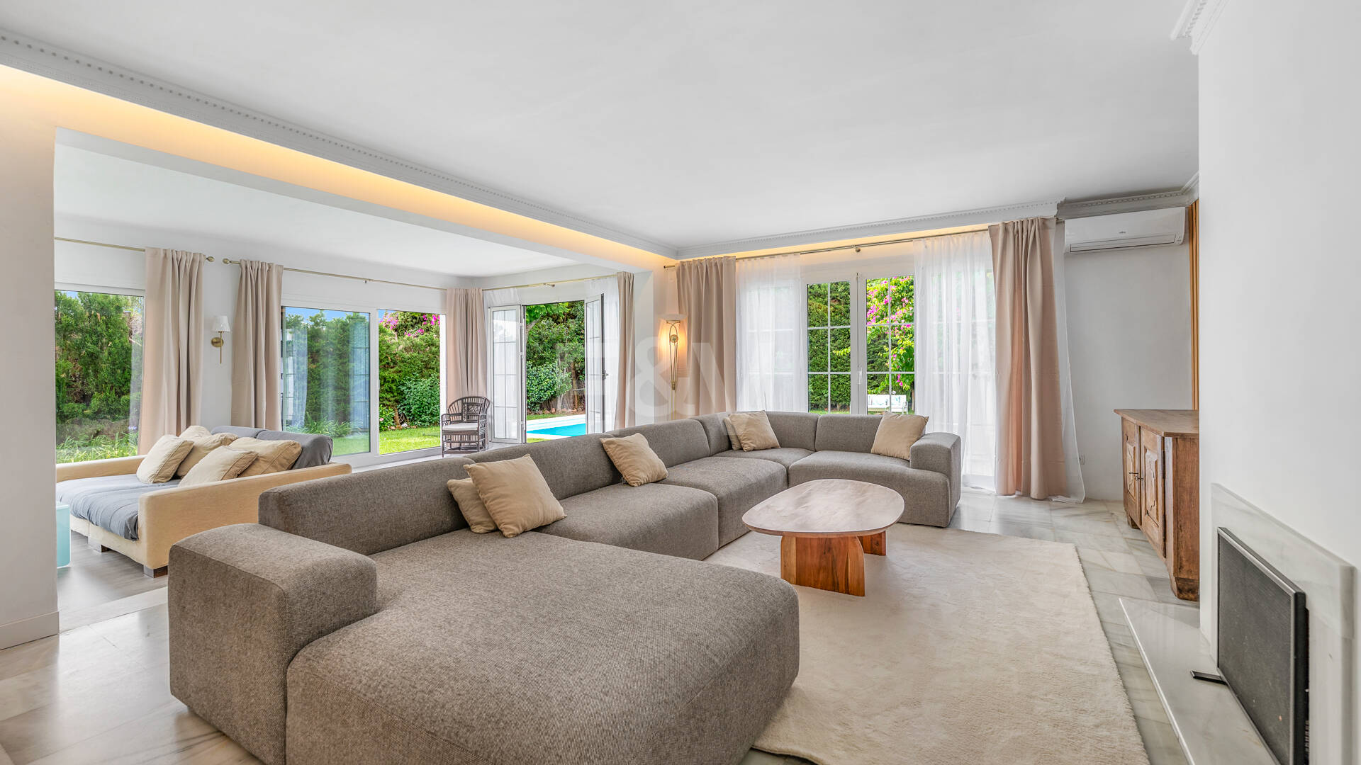 Charming Mediterranean Villa with Guest Apartment in Rocío de Nagüeles