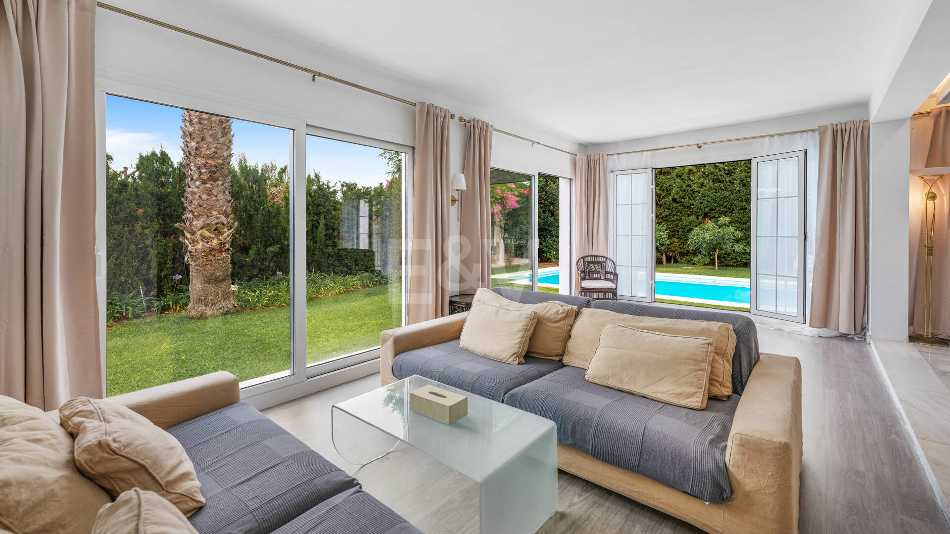 Charming Mediterranean Villa with Guest Apartment in Rocío de Nagüeles