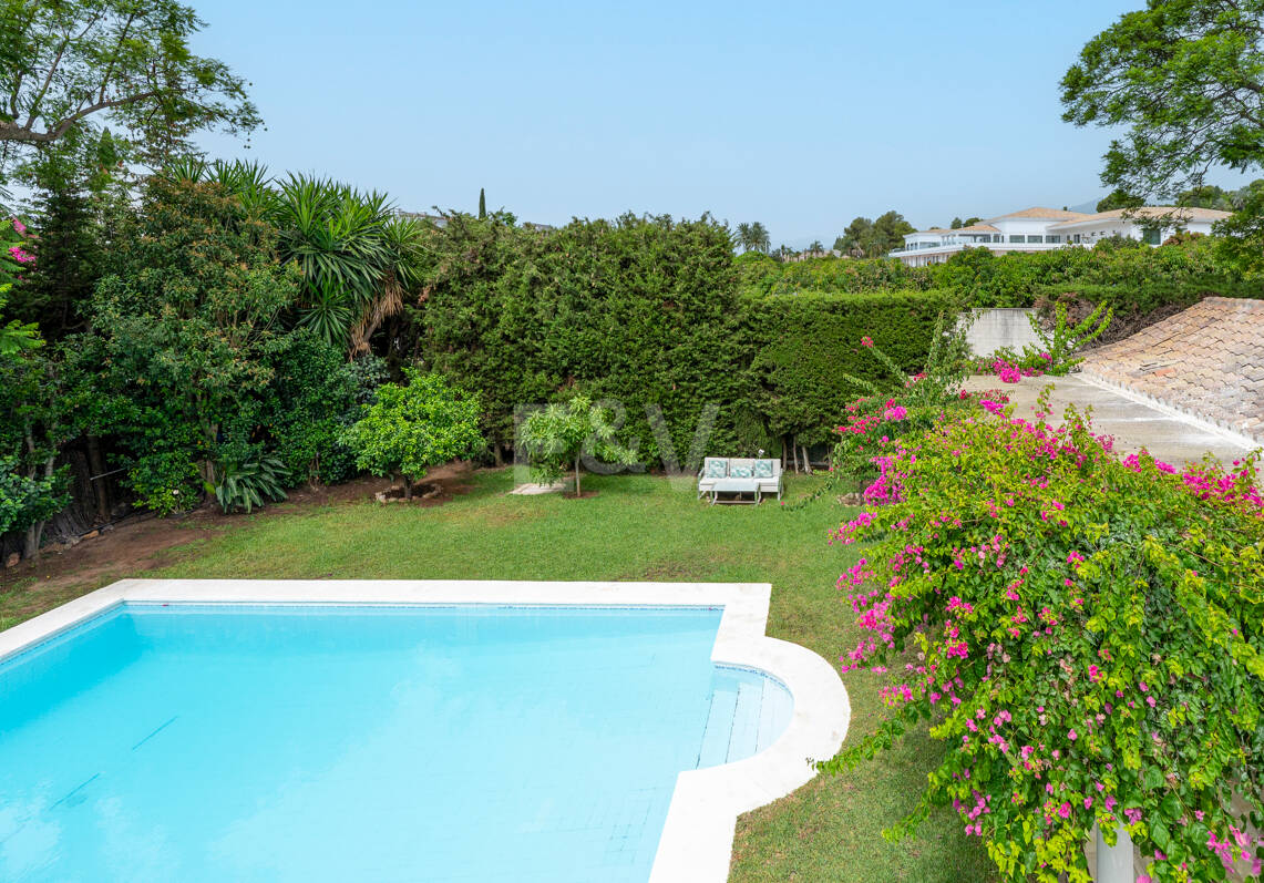 Charming Mediterranean Villa with Guest Apartment in Rocío de Nagüeles
