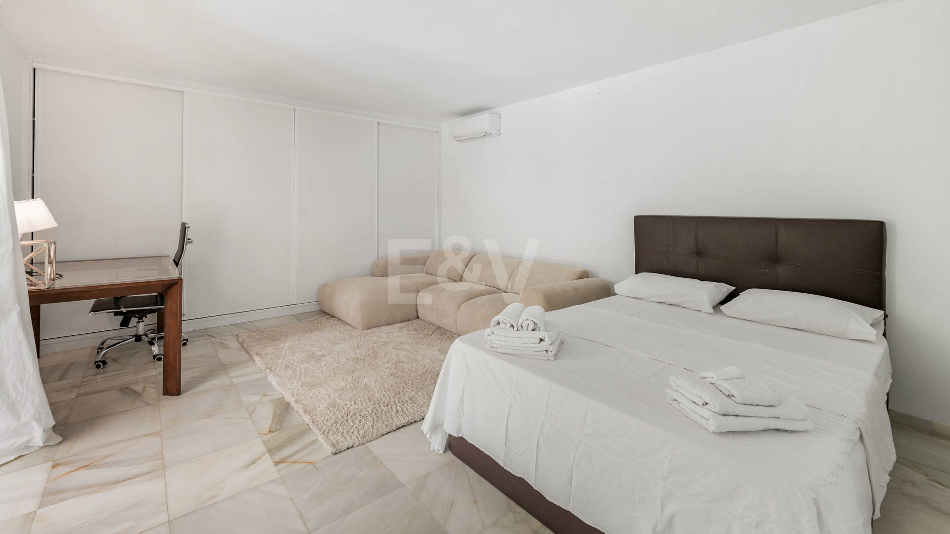 Charming Mediterranean Villa with Guest Apartment in Rocío de Nagüeles