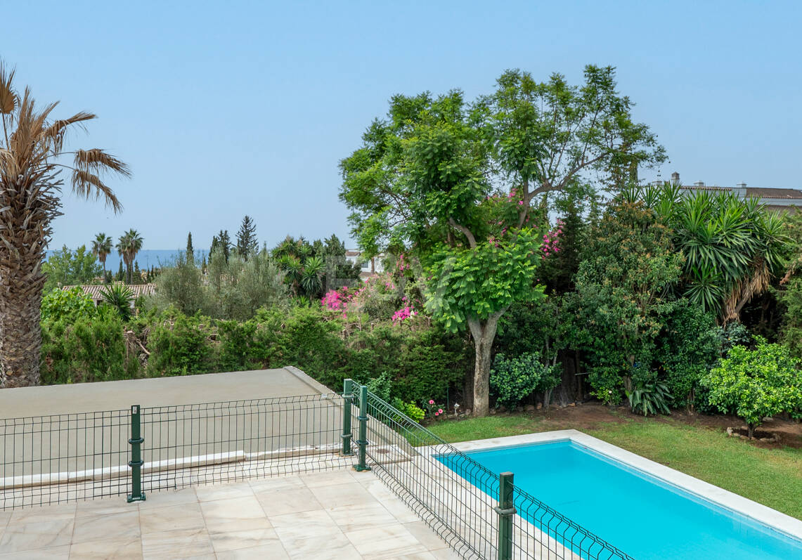 Charming Mediterranean Villa with Guest Apartment in Rocío de Nagüeles
