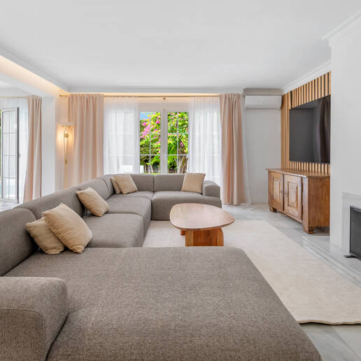 Charming Mediterranean Villa with Guest Apartment in Rocío de Nagüeles