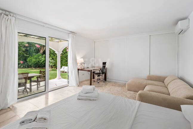 Charming Mediterranean Villa with Guest Apartment in Rocío de Nagüeles
